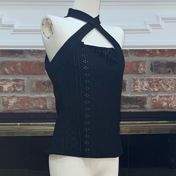 Black top with lace panels and crisscrossed front X straps / M / NWOT - Picture 4 of 11